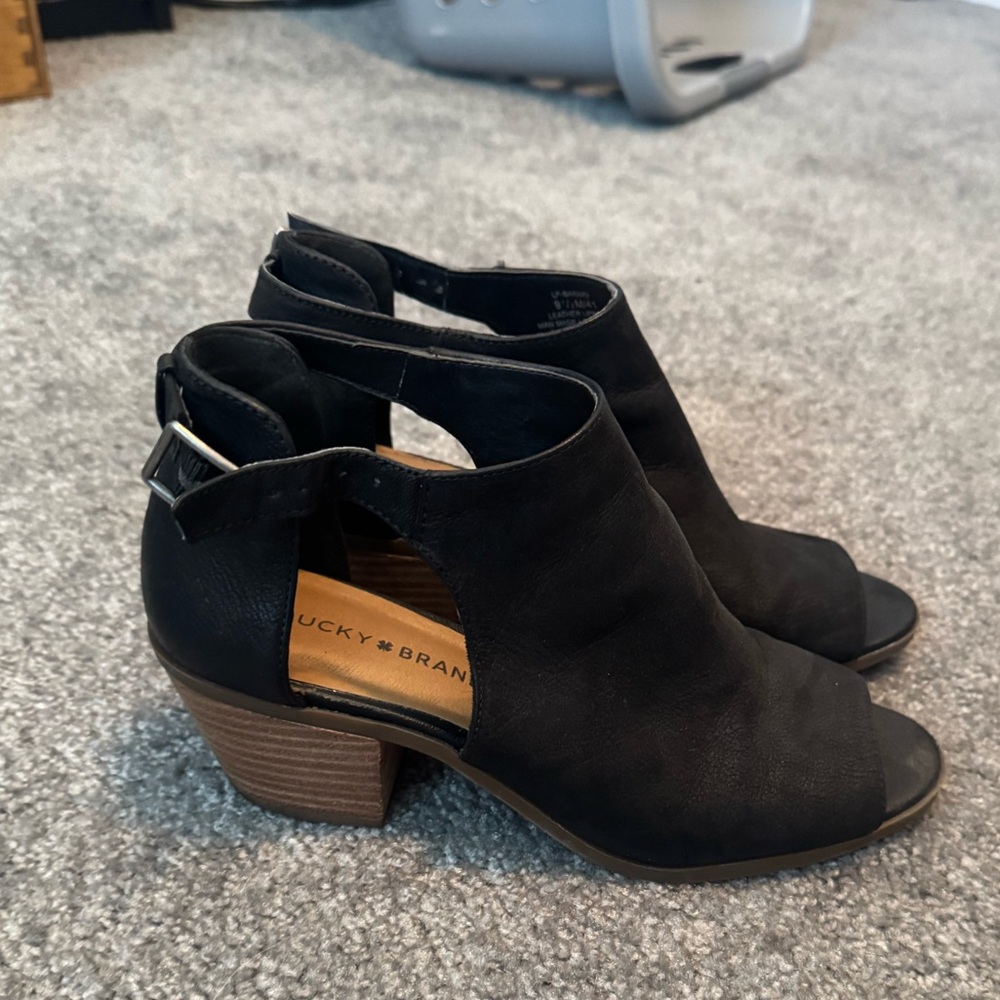 Lucky Brand Black Open Toe Side Cutout Chunky Heels / Sandals / Booties